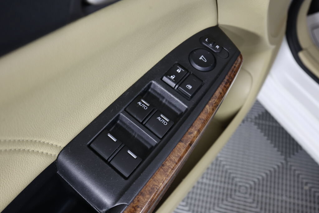 Used 2012 Honda Accord EX-L image 30