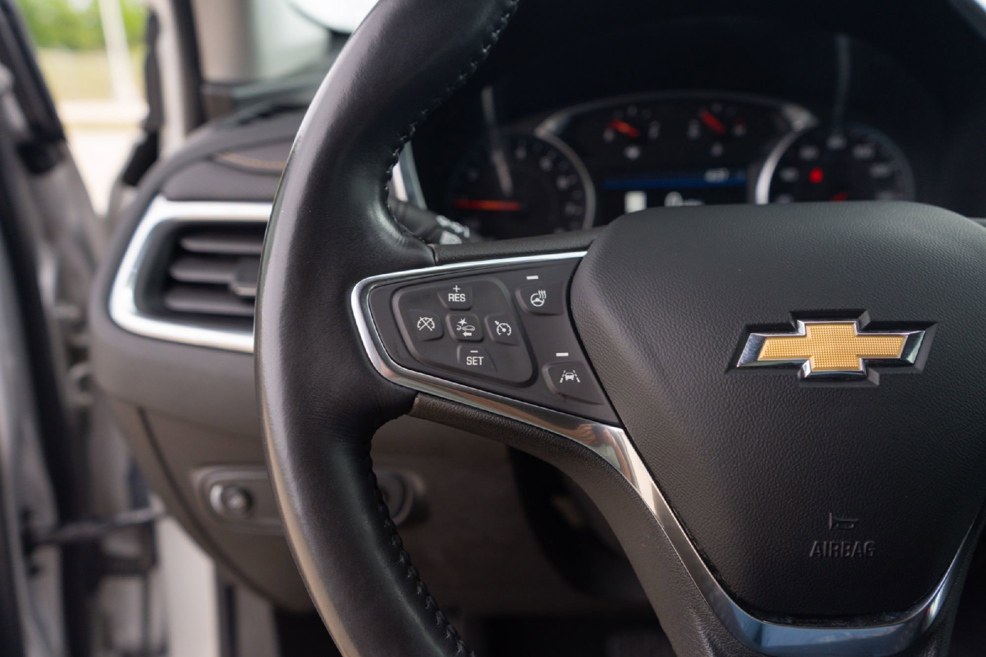 Used 2021 Chevrolet Equinox Premier FWD image 12