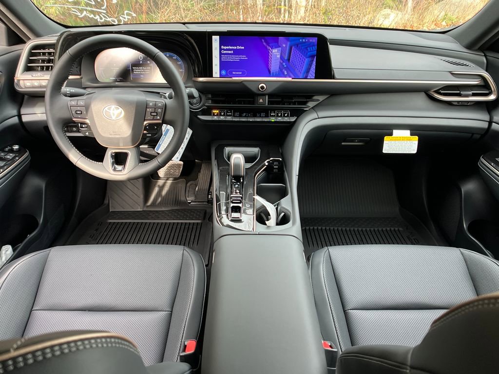 New 2025 Toyota Crown Signia image 13