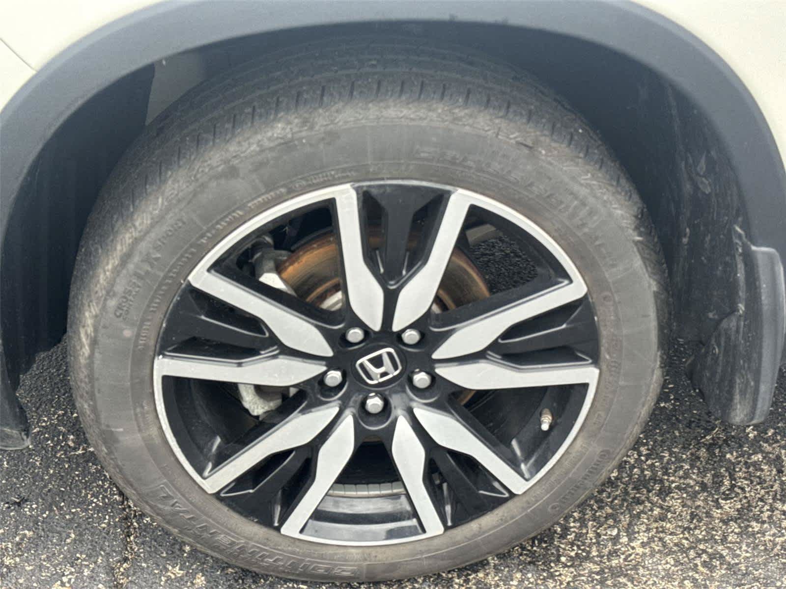 Used 2019 Honda Pilot Touring image 11