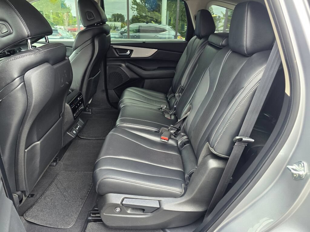 Used 2023 Acura MDX w/ Technology Package AWD/4WD image 19