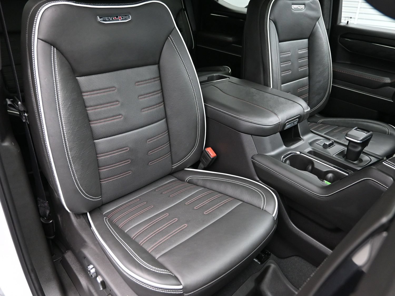 Used 2024 GMC Sierra 1500 AT4X AWD/4WD image 42
