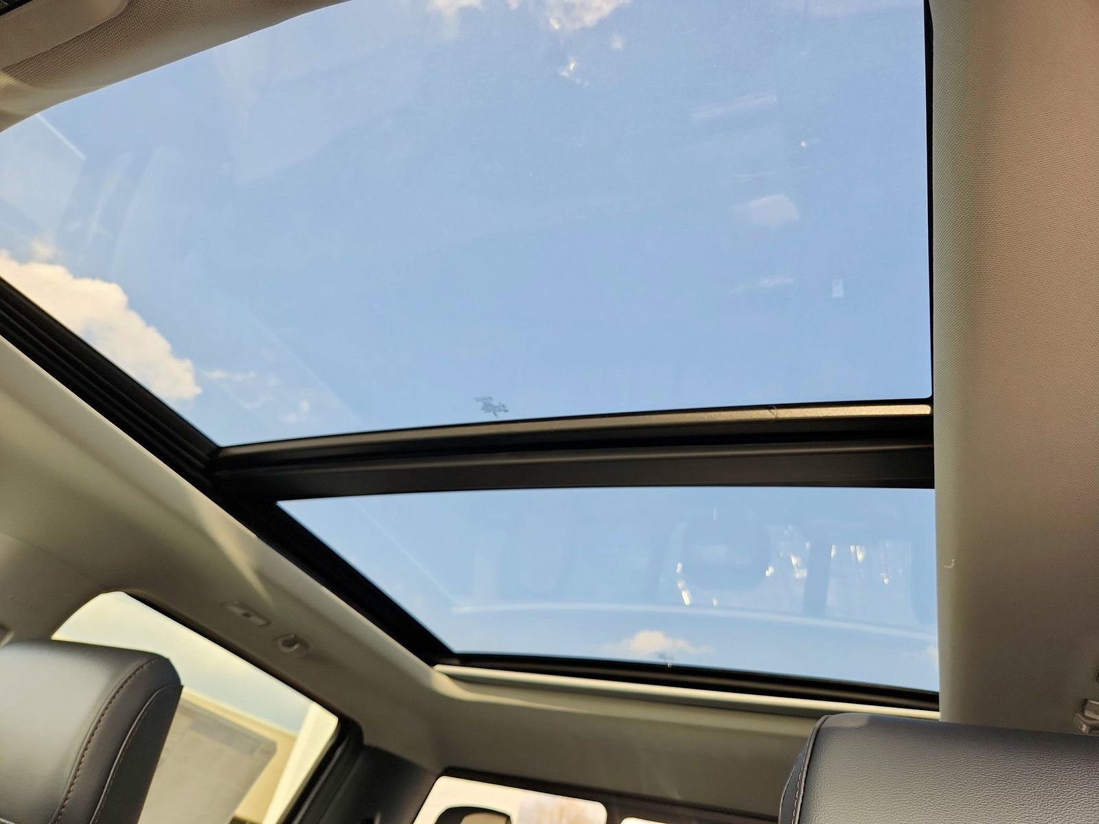 New 2026 Ford F250 Lariat w/ Lariat Premium Package image 13