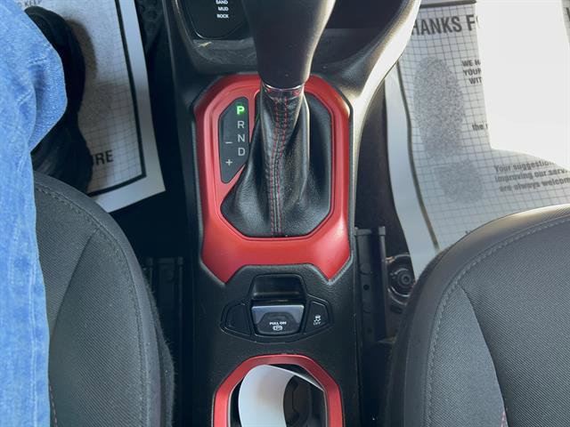 Used 2017 Jeep Renegade Trailhawk w/ Safety & Security Group image 18
