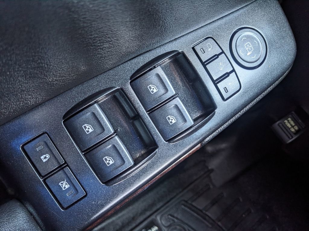 Used 2019 GMC Yukon SLT w/ Open Road Package RWD image 18