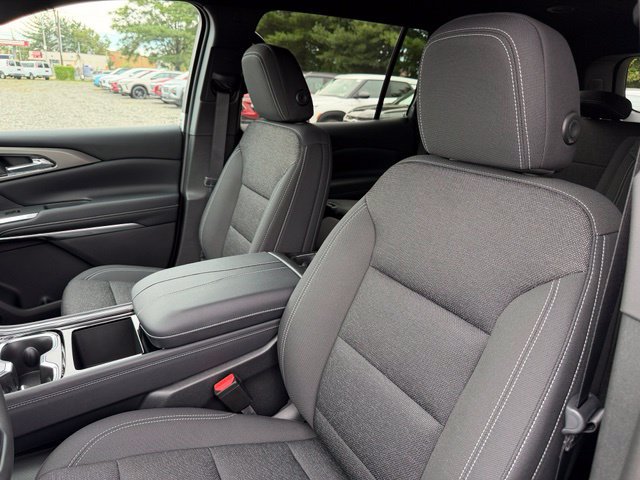 New 2027 Chevrolet Traverse LT w/ Driver Confidence Package FWD image 26