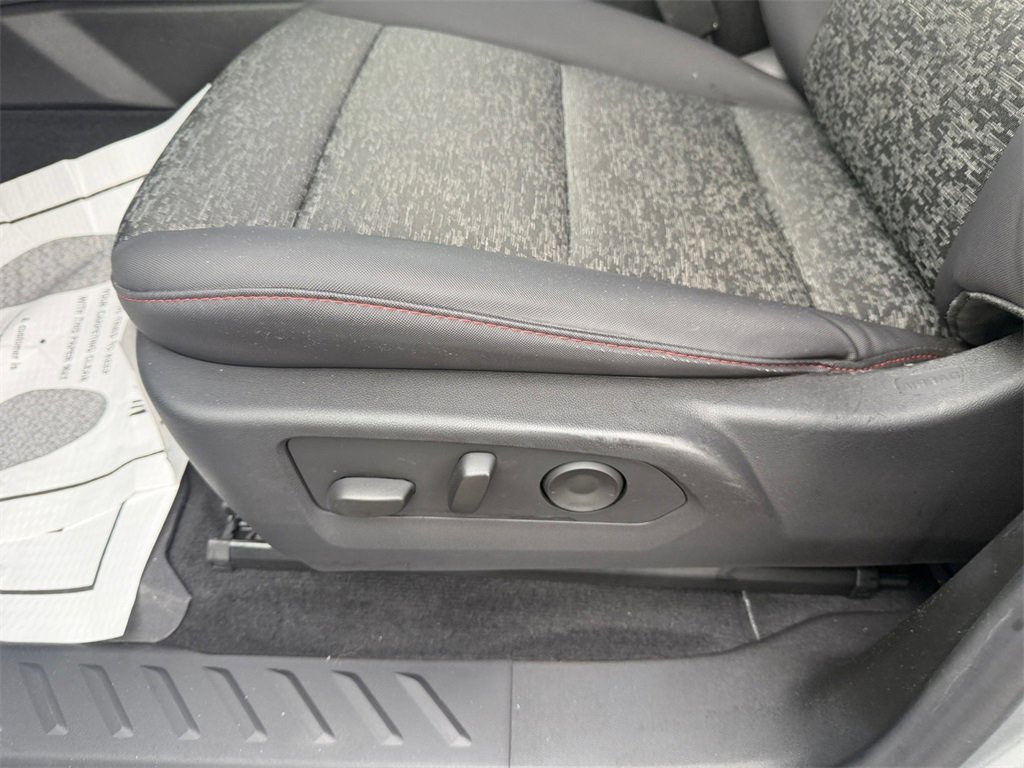 Certified 2024 Chevrolet Colorado Z71 w/ Z71 Convenience Package 2 image 13