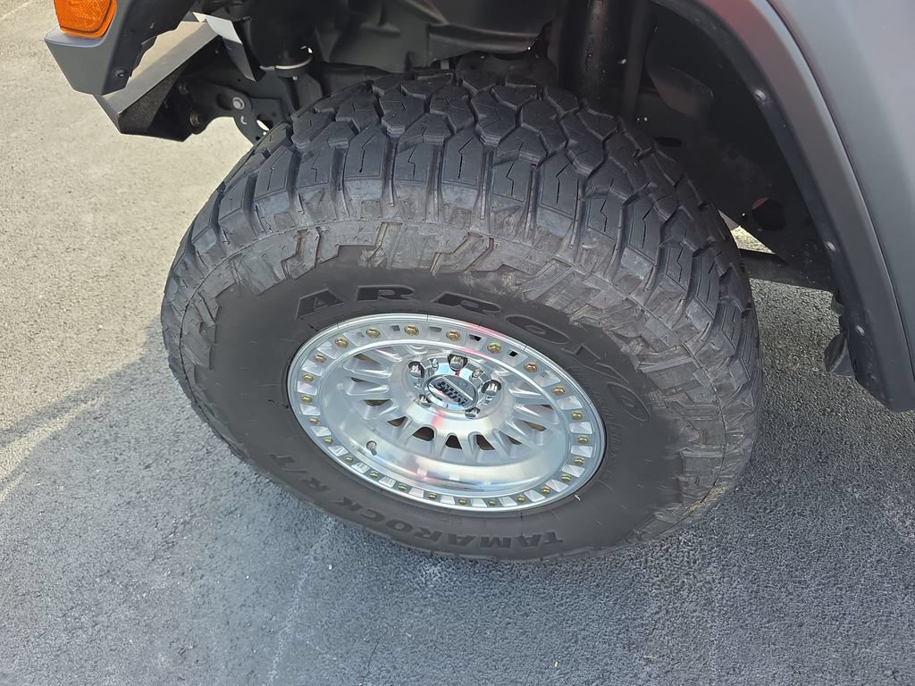 Used 2025 Jeep Gladiator Sport AWD/4WD image 9