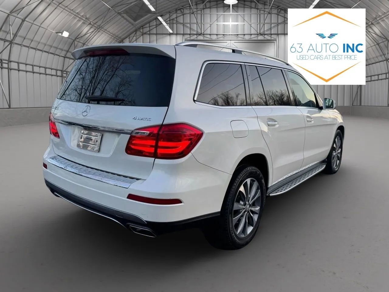 Used 2015 Mercedes-Benz GL 450 4MATIC w/ Appearance Package image 5