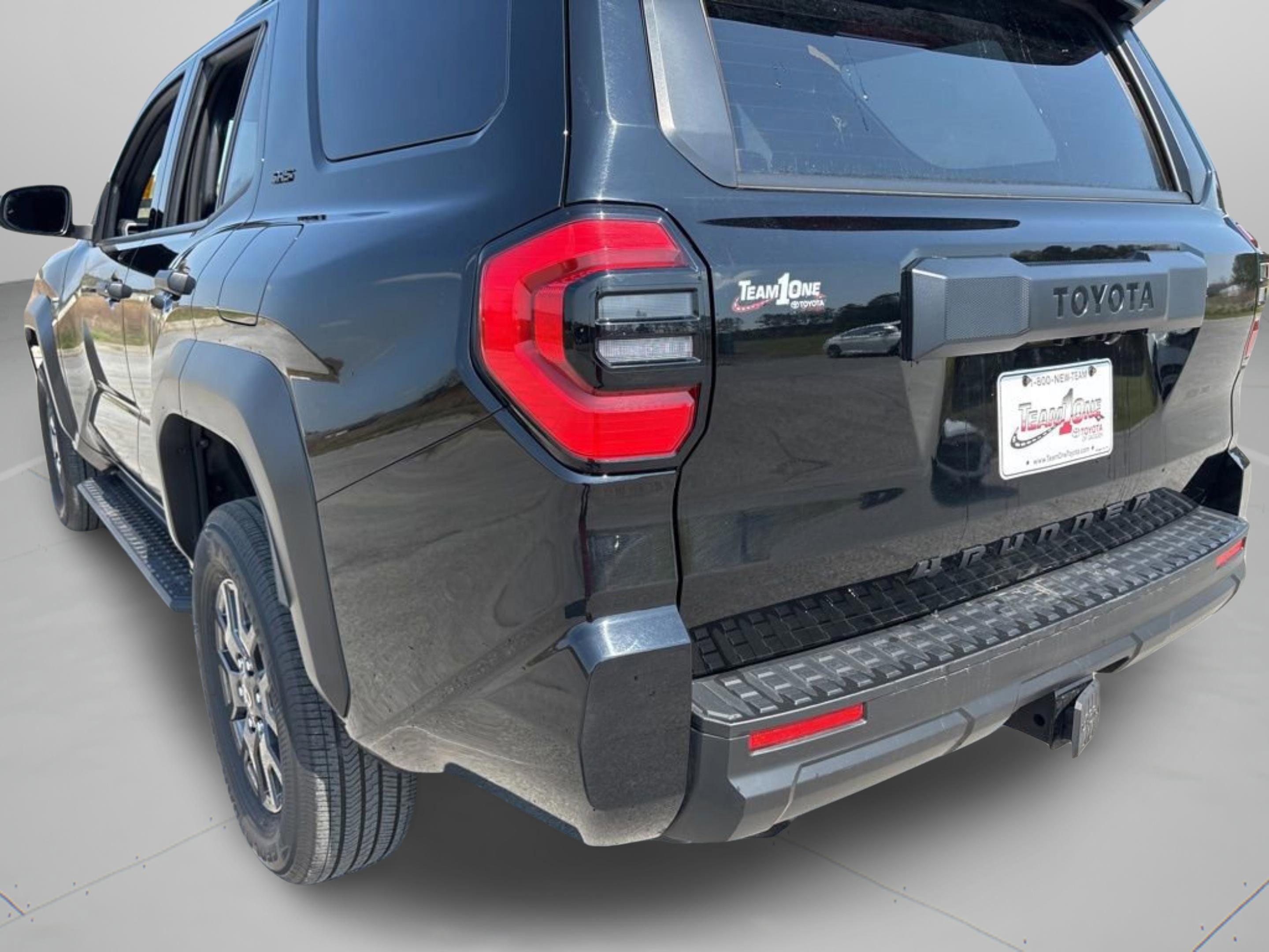 Certified 2025 Toyota 4Runner SR5 image 7