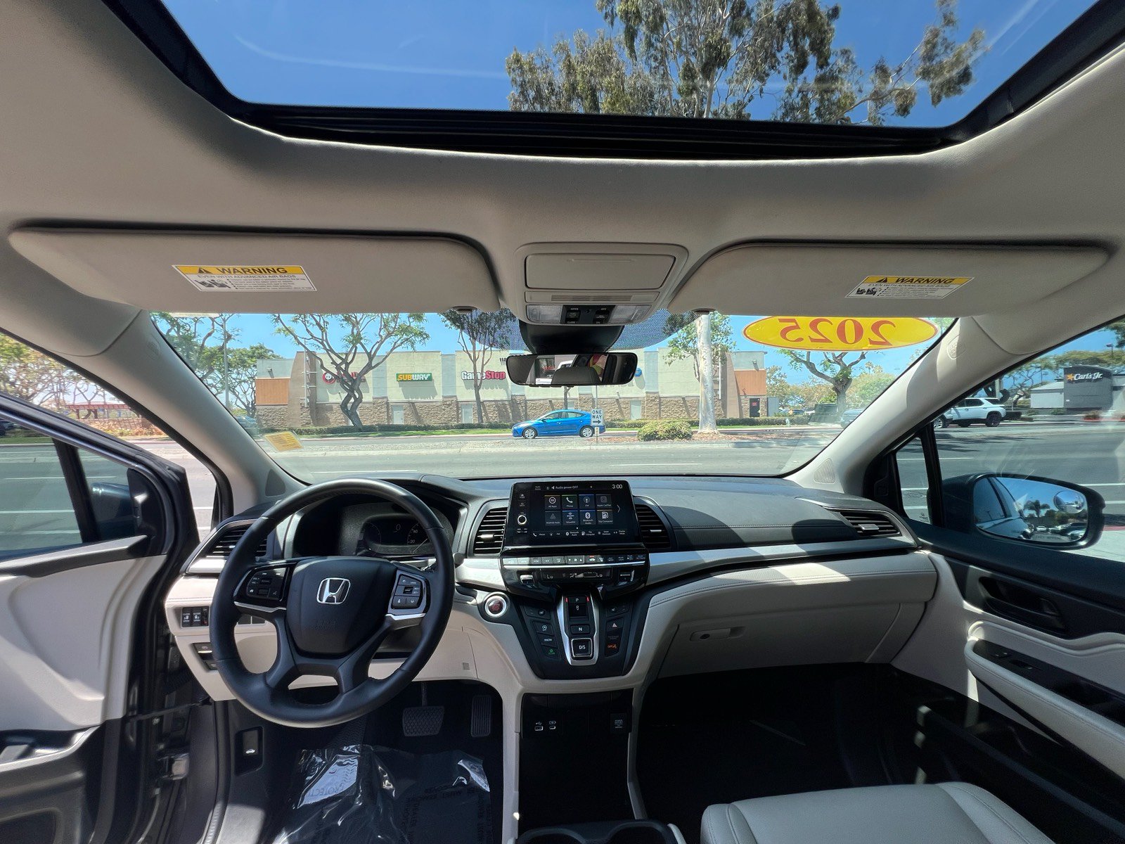 Used 2025 Honda Odyssey EX-L image 17