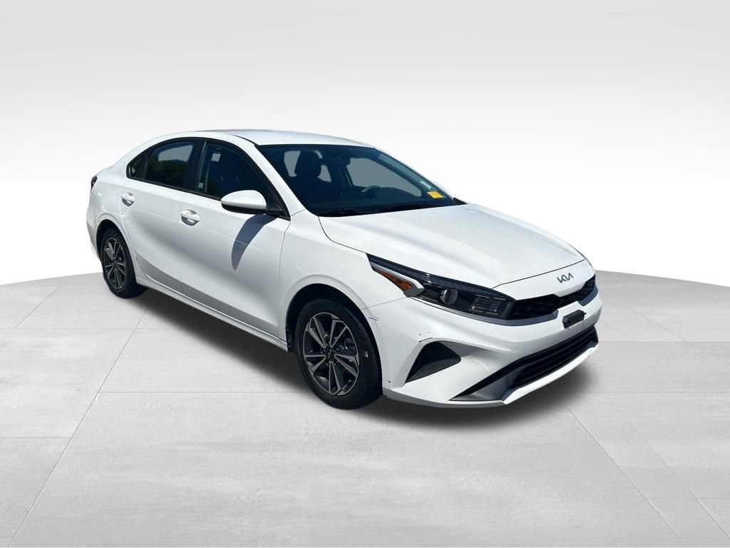 Used 2023 Kia Forte LXS FWD image 9