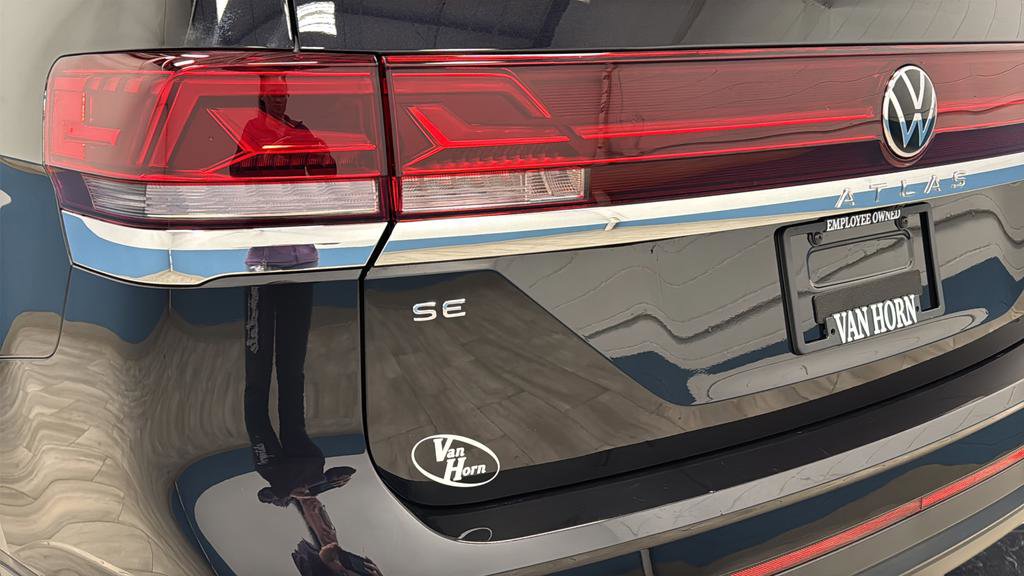 Used 2025 Volkswagen Atlas SE image 37