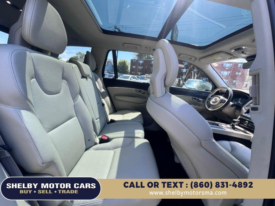 Used 2020 Volvo XC90 T6 Momentum AWD/4WD image 17