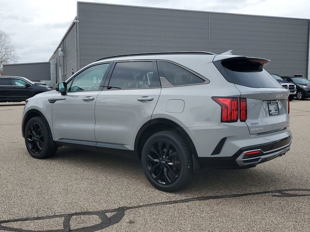 Used 2023 Kia Sorento SX image 4