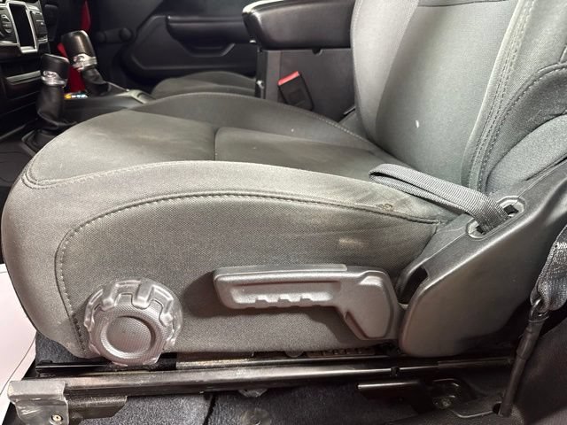 Used 2018 Jeep Wrangler Sport AWD/4WD image 15