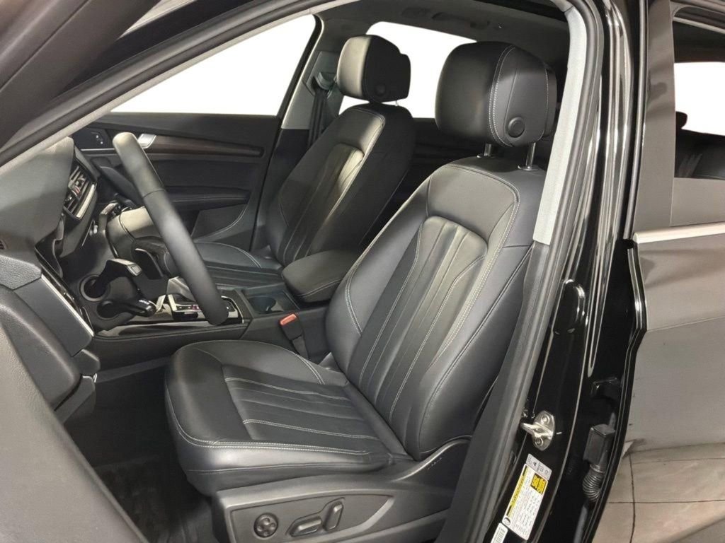 Used 2023 Audi Q5 2.0T Premium Plus w/ Premium Plus Package AWD/4WD image 5