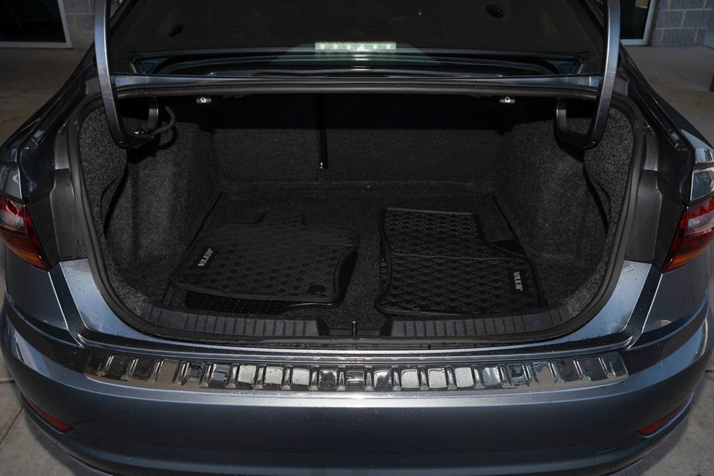 Used 2019 Volkswagen Jetta SE FWD image 6