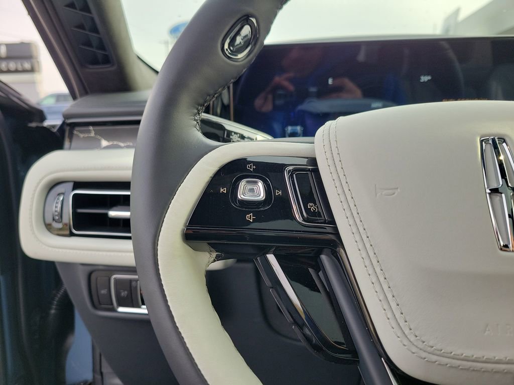 New 2026 Lincoln Aviator Black Label w/ Dynamic Handling Package image 24