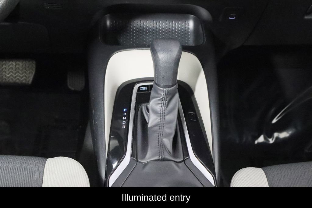 Used 2025 Toyota Corolla LE w/ Convenience Package image 13