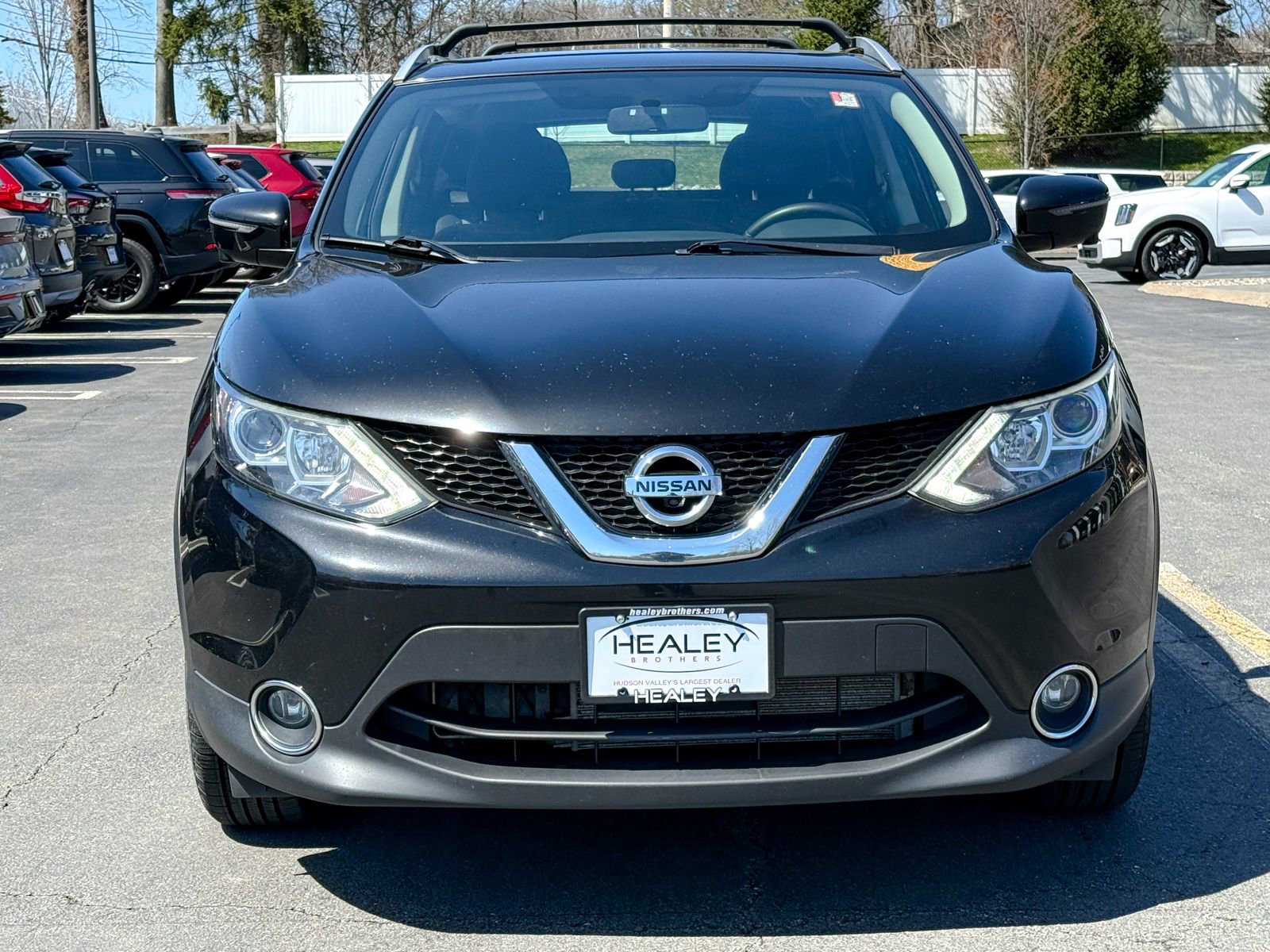 Used 2017 Nissan Rogue Sport SV w/ SV Premium Package AWD/4WD image 2