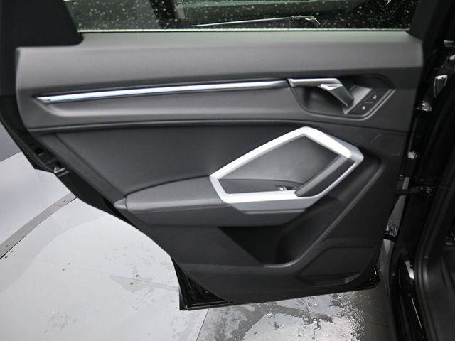 Used 2024 Audi Q3 2.0T Premium Plus image 31