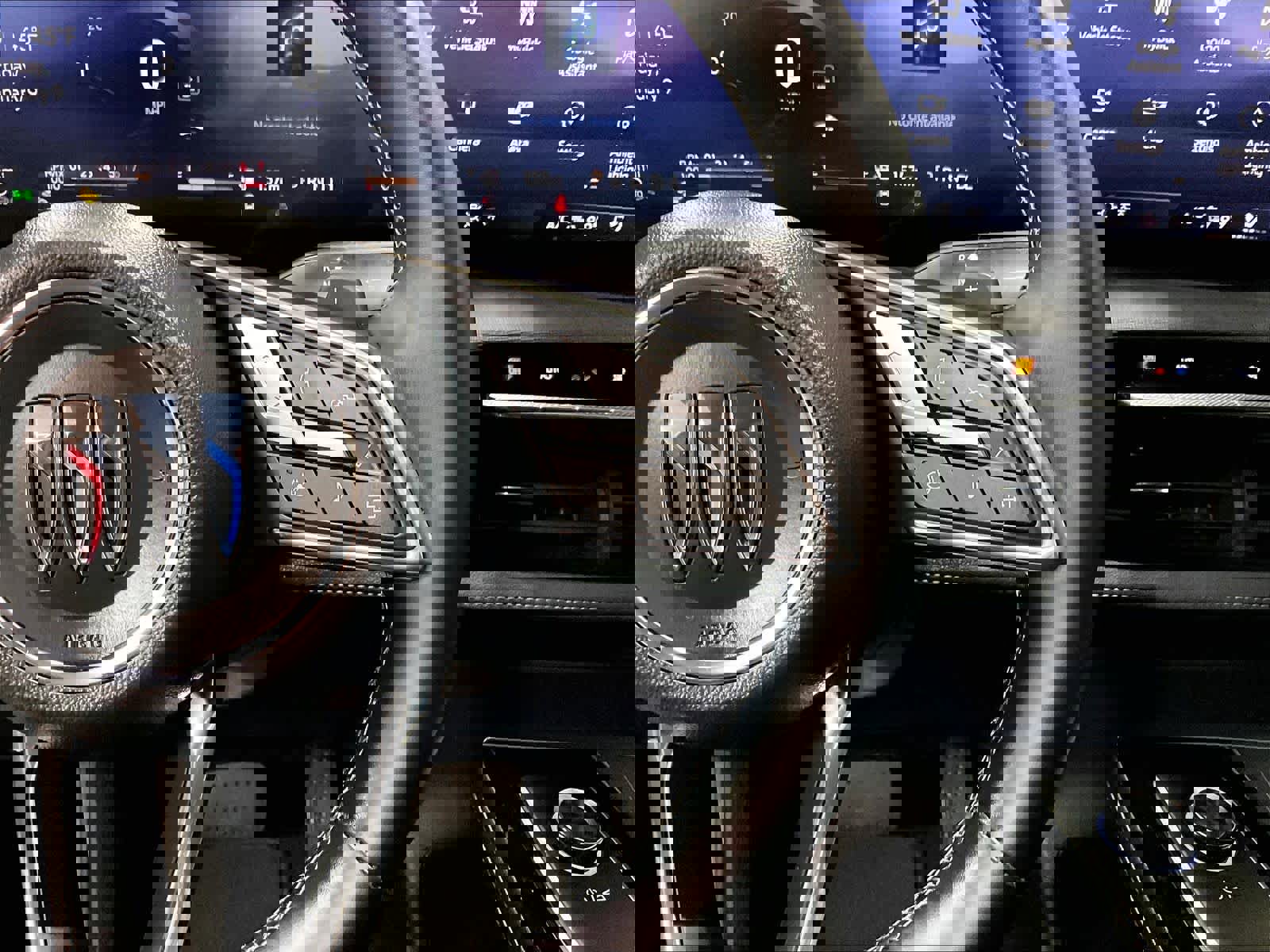 Used 2025 Buick Enclave Preferred image 24