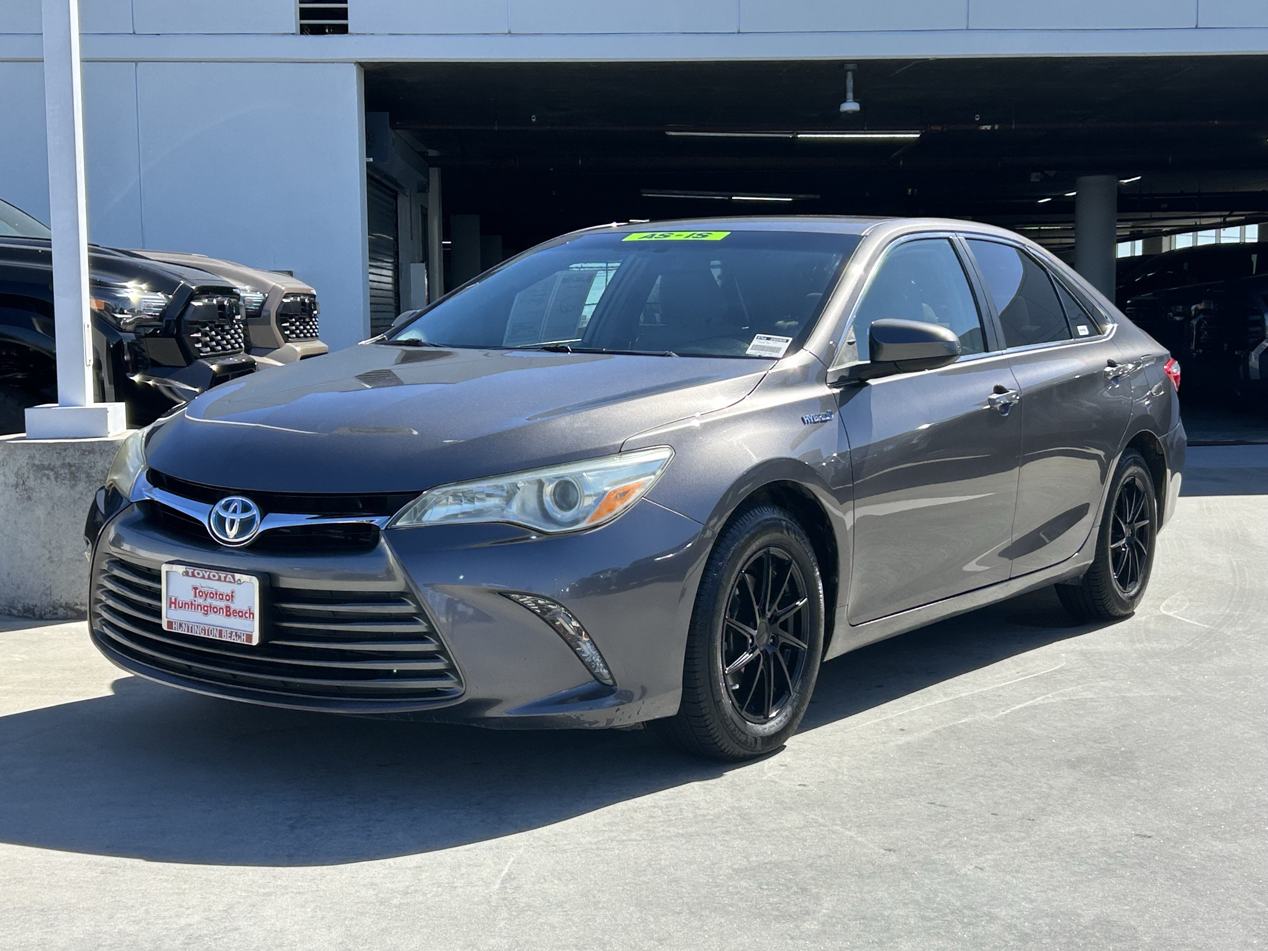 Used 2017 Toyota Camry LE FWD image 6