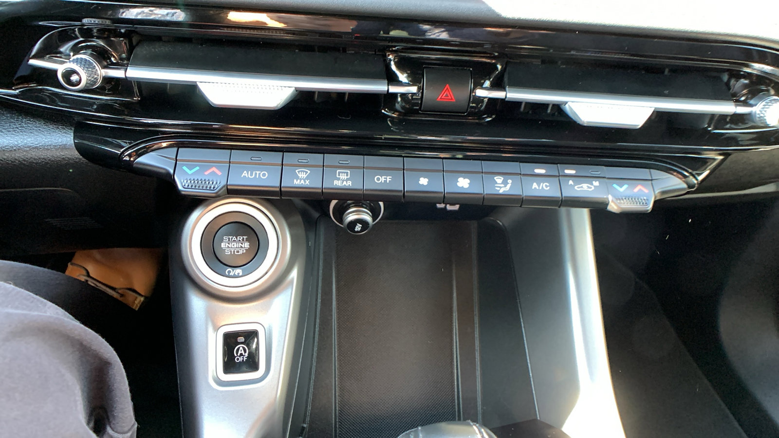 Used 2024 Dodge Hornet GT image 16