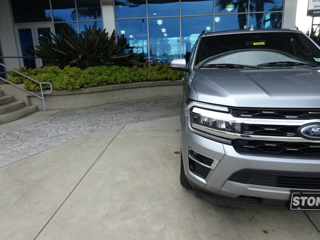 Used 2022 Ford Expedition Limited AWD/4WD image 33