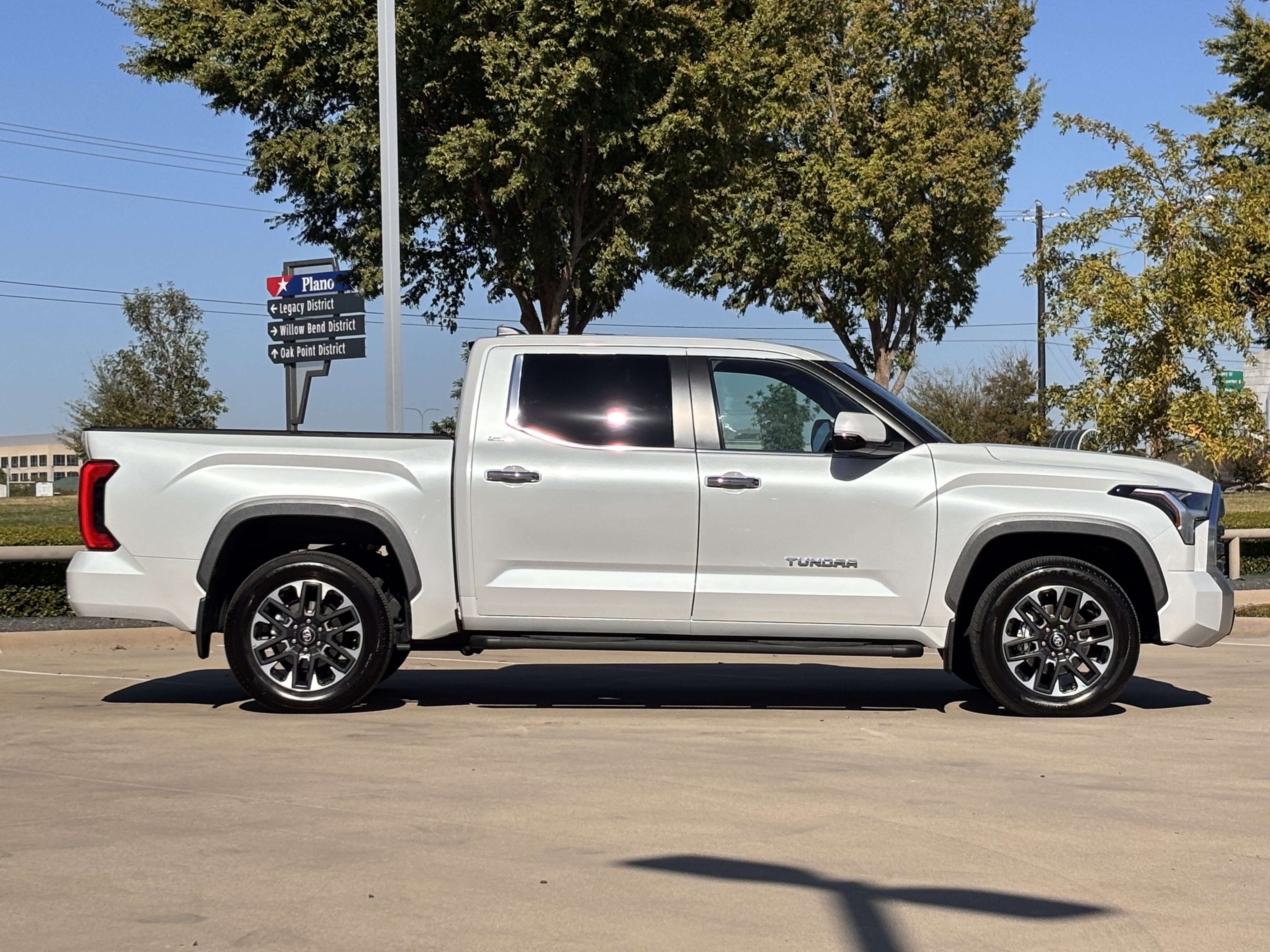 Used 2025 Toyota Tundra Limited w/ Power Package AWD/4WD image 6