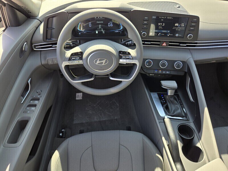 New 2026 Hyundai Elantra SE FWD image 7