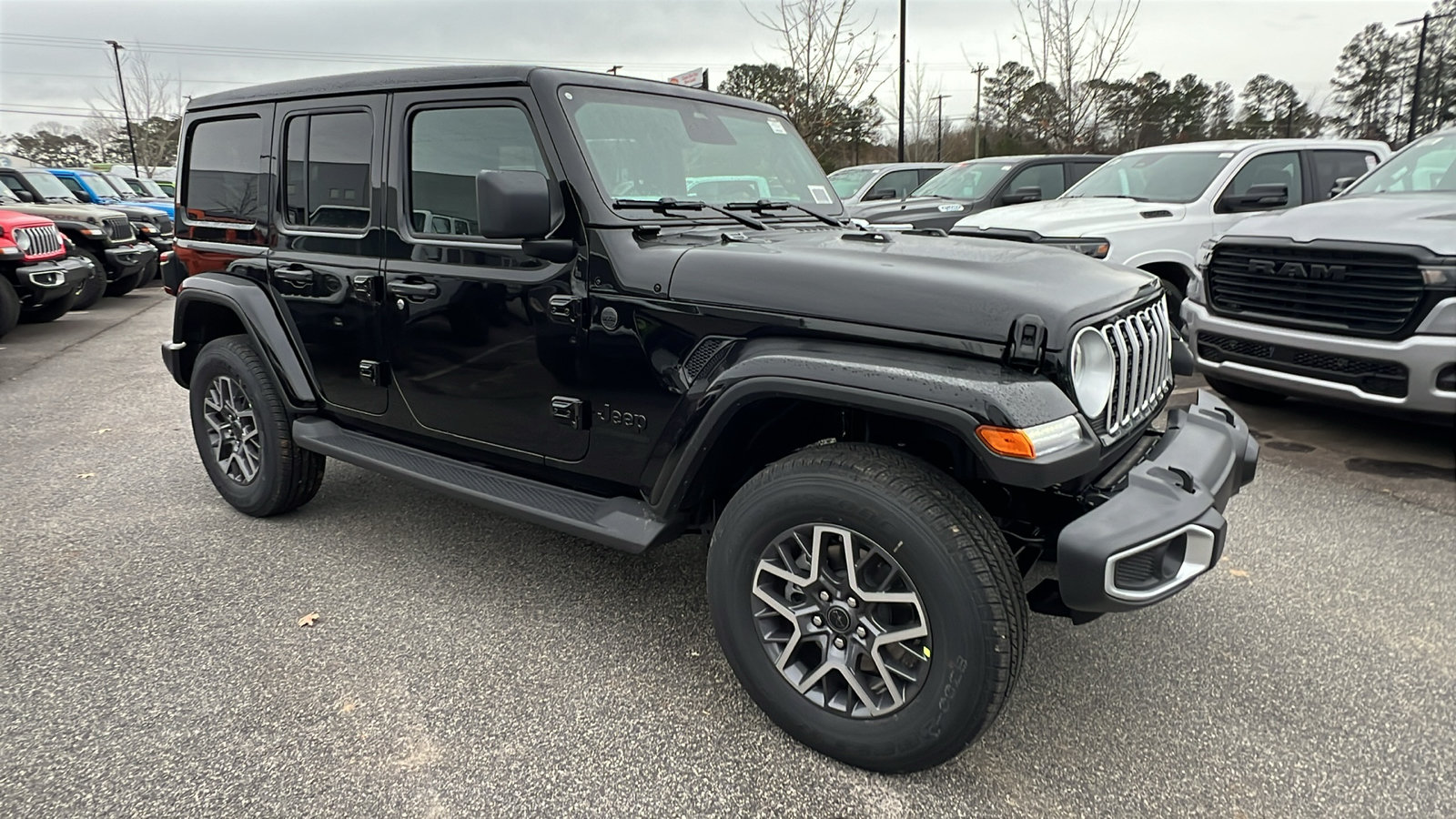 New 2026 Jeep Wrangler Unlimited Sahara AWD/4WD image 5