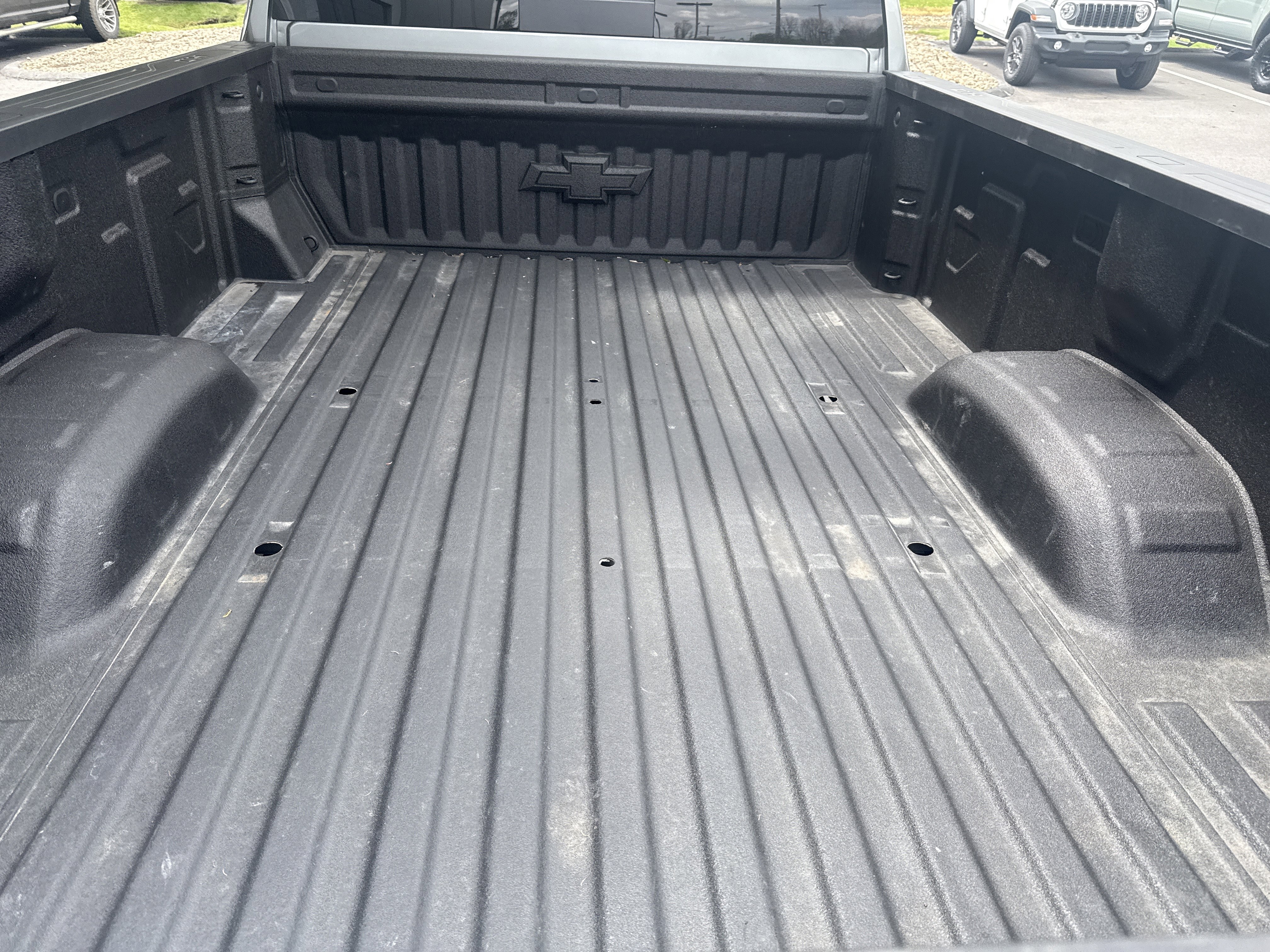 Used 2025 Chevrolet Silverado 3500 LT w/ All Star Edition AWD/4WD image 5