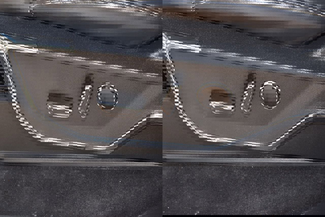 Certified 2023 Ford F150 Lightning Platinum image 38