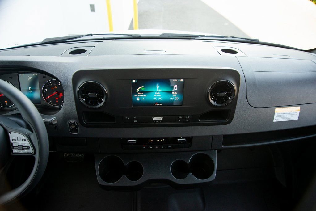 Used 2024 Mercedes-Benz Sprinter 144 Cargo image 27