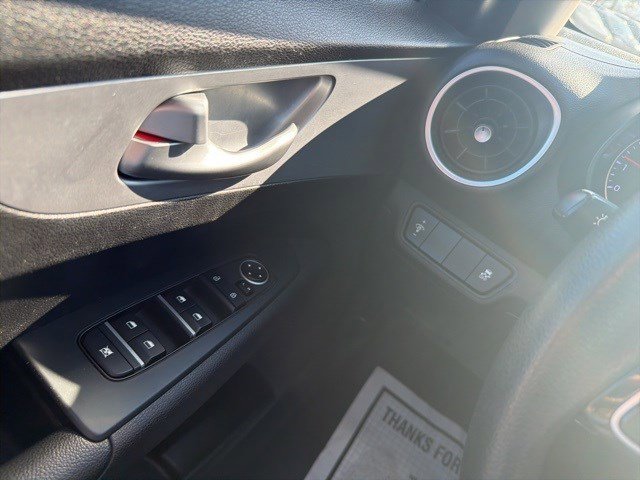 Used 2023 Kia Forte LXS image 21