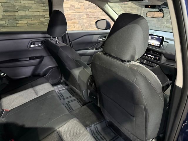 Certified 2025 Nissan Rogue SV image 32