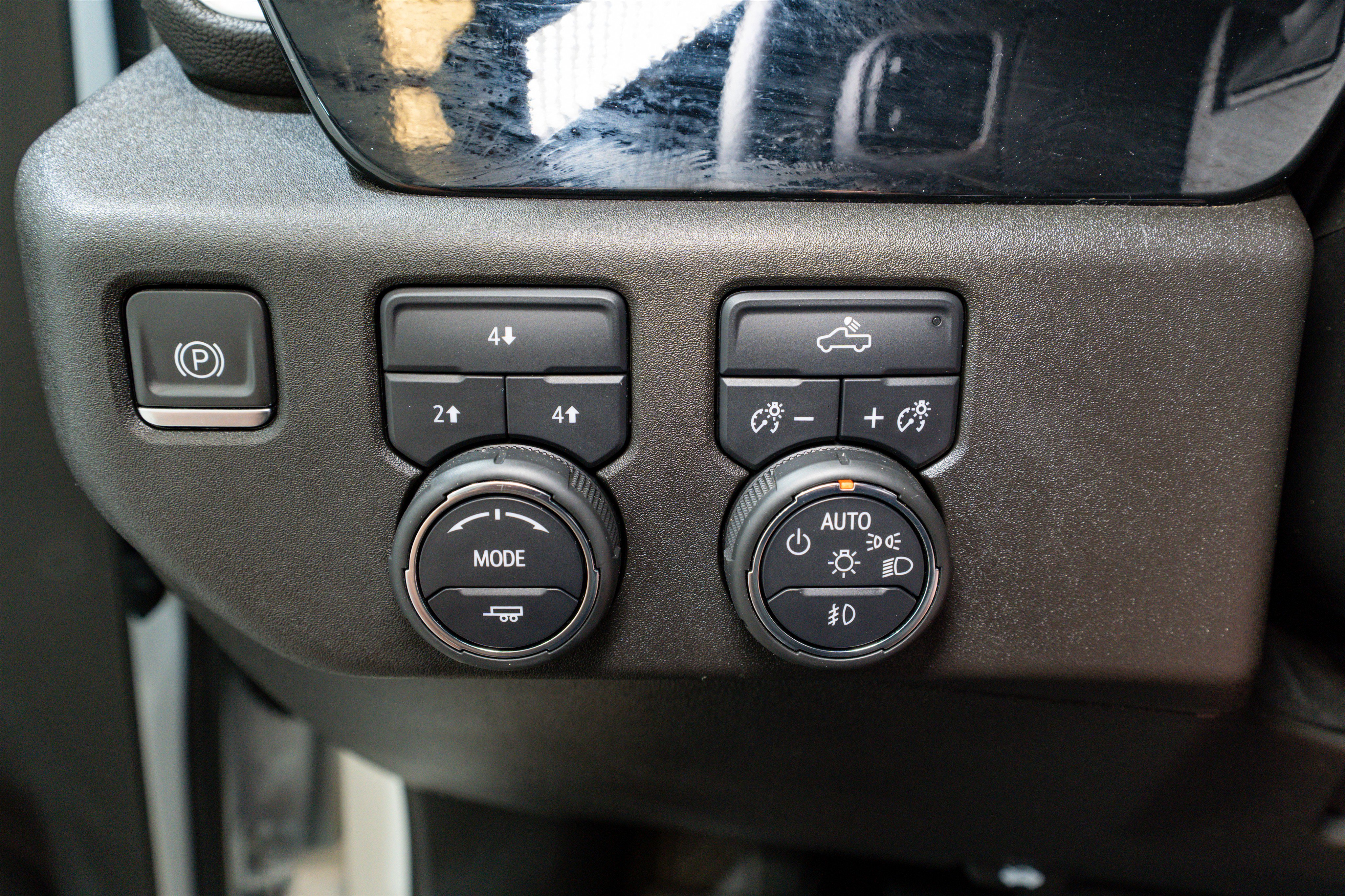 Used 2024 Chevrolet Silverado 3500 LT w/ Convenience Package image 31