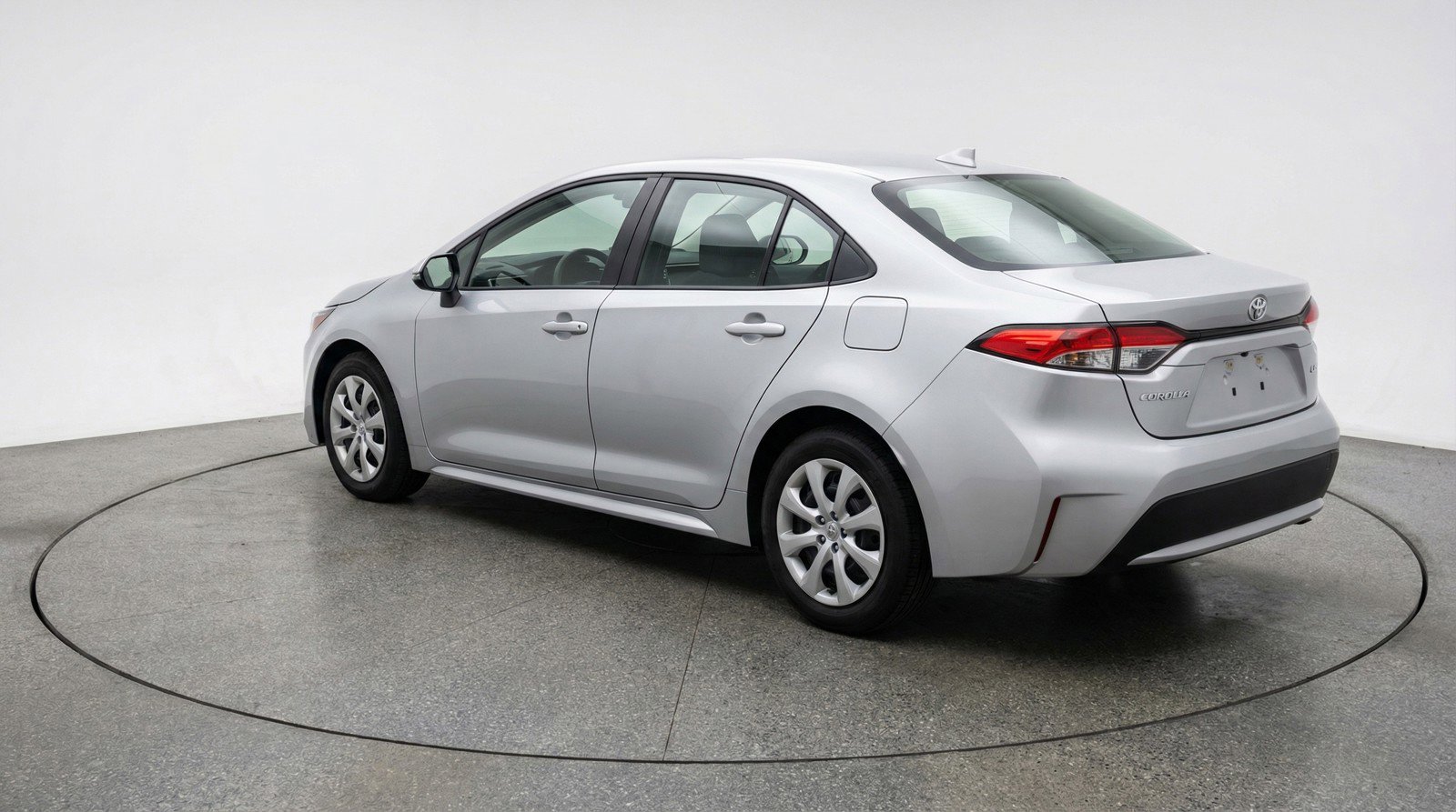 Used 2025 Toyota Corolla LE FWD image 6