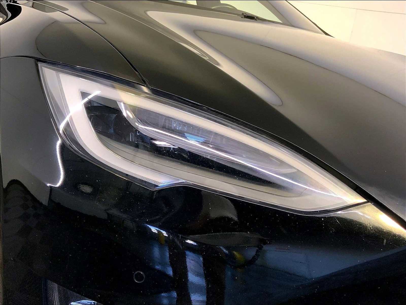 Used 2020 Tesla Model S Long Range Plus image 12