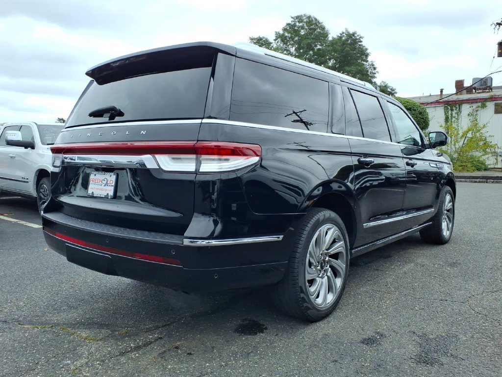 Used 2024 Lincoln Navigator L Reserve AWD/4WD image 21