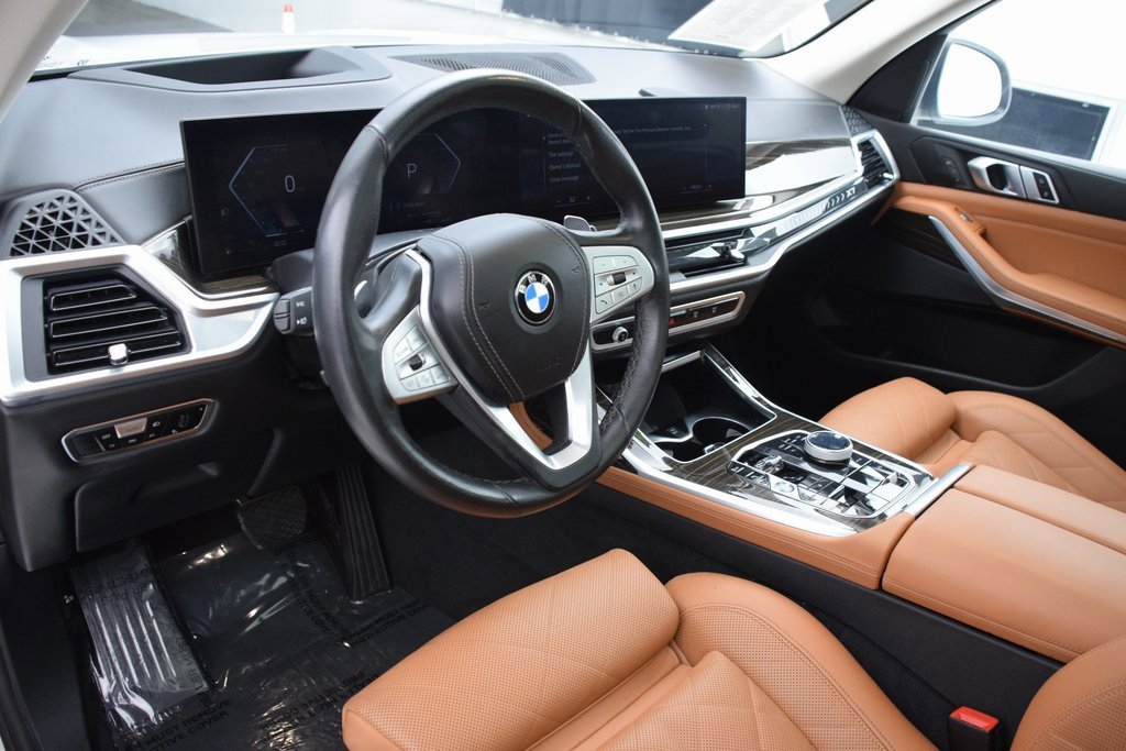 Used 2023 BMW X7 xDrive40i w/ Parking Assistance Package image 21