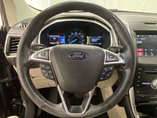 Used 2017 Ford Edge Titanium w/ Technology Package image 21