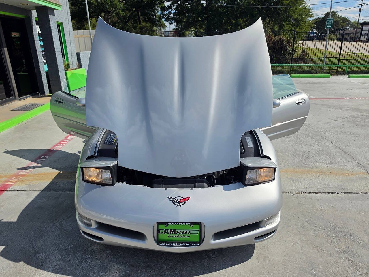 Used 2004 Chevrolet Corvette Coupe w/ Preferred Equipment Group RWD image 45