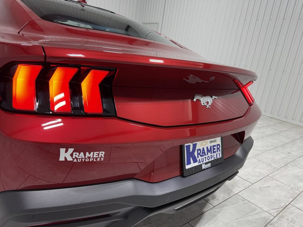 Used 2024 Ford Mustang Coupe RWD image 33