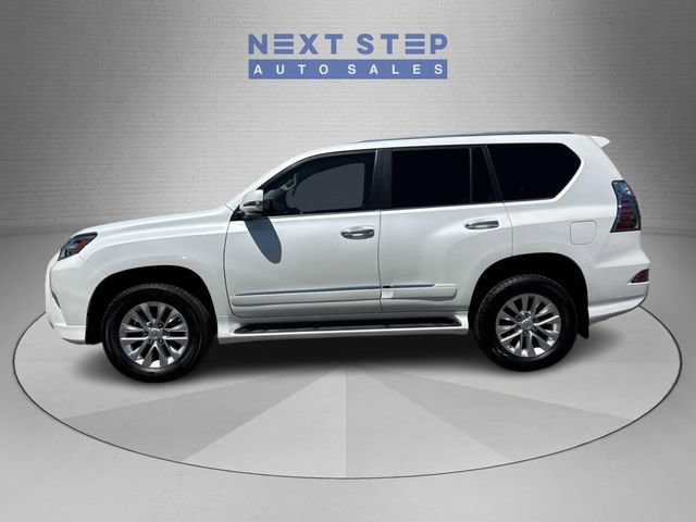Used 2018 Lexus GX 460 Premium w/ Premium Package AWD/4WD image 4