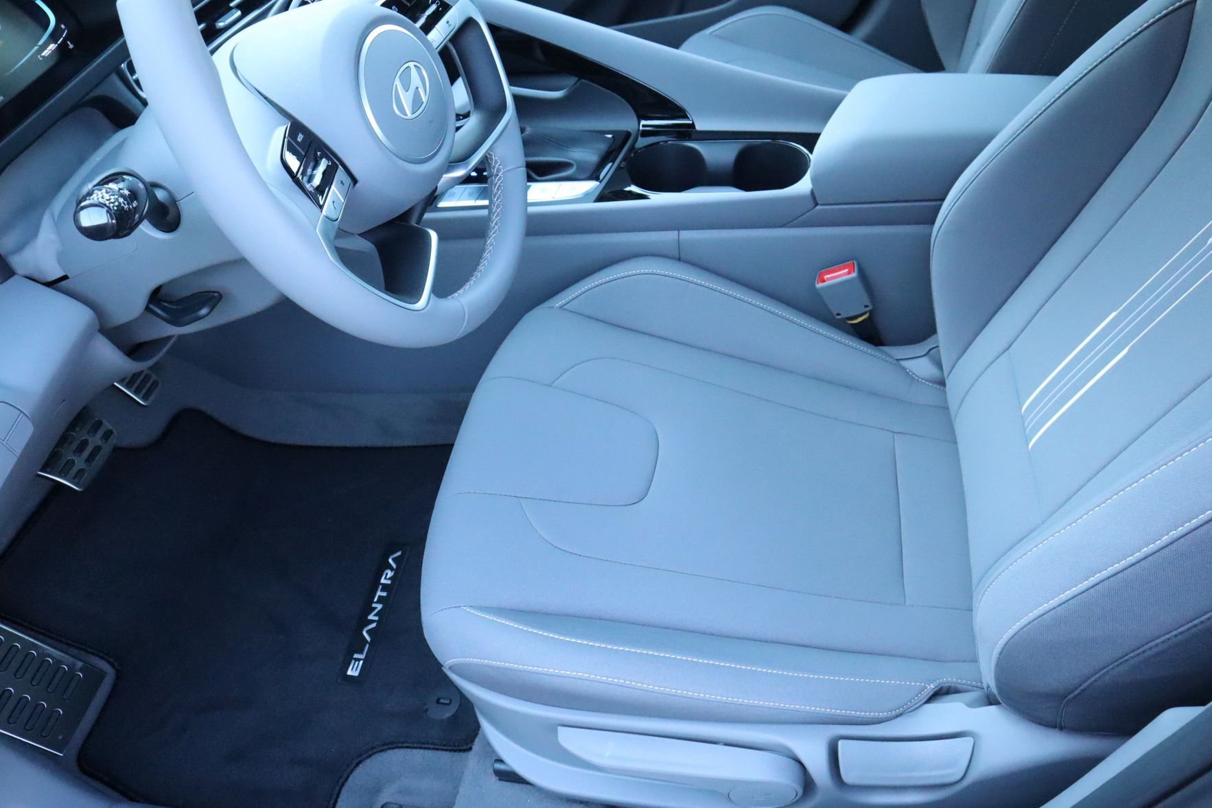 New 2026 Hyundai Elantra SEL Sport w/ Cargo Package image 16