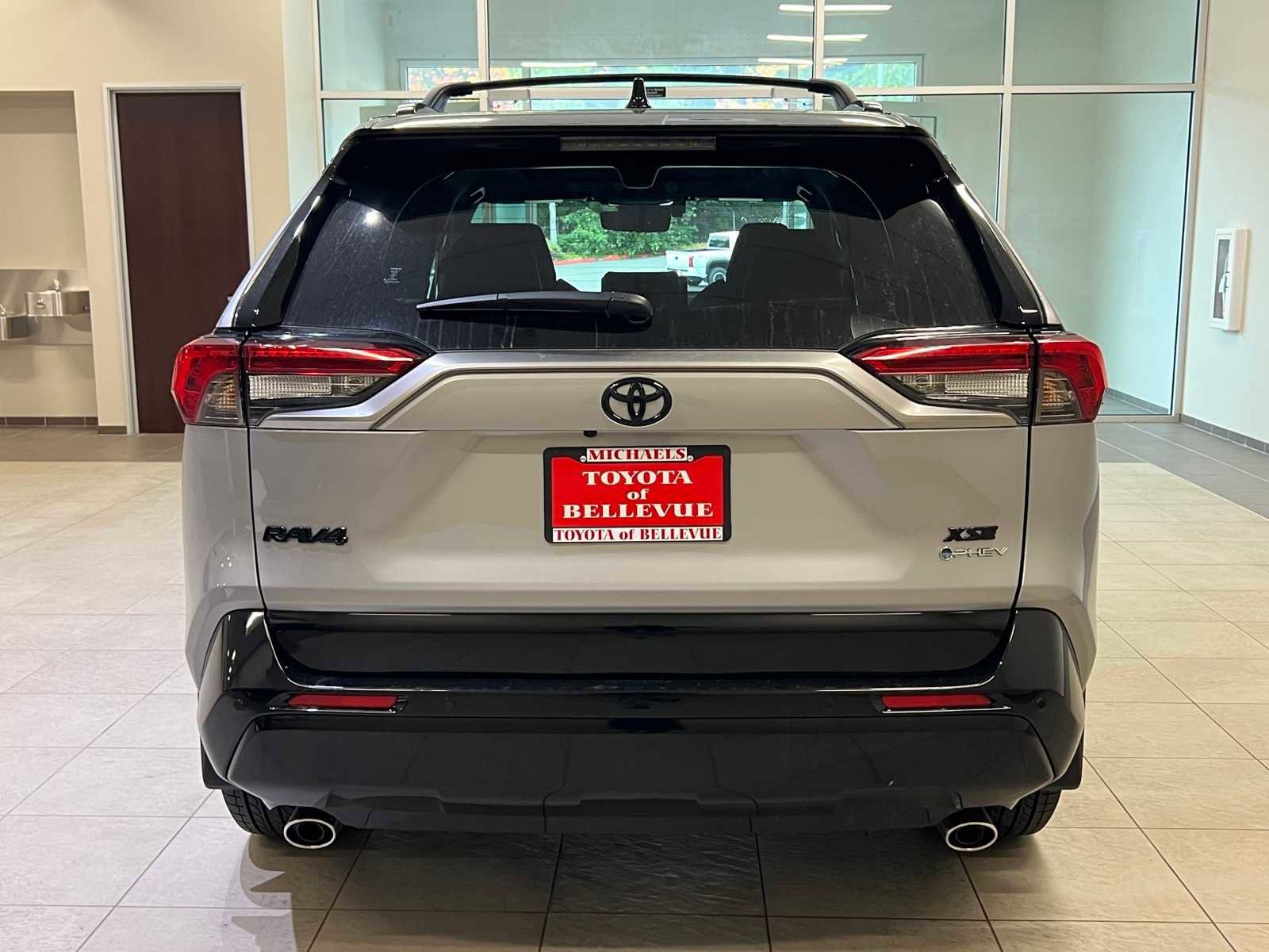 Certified 2025 Toyota RAV4 XSE image 5