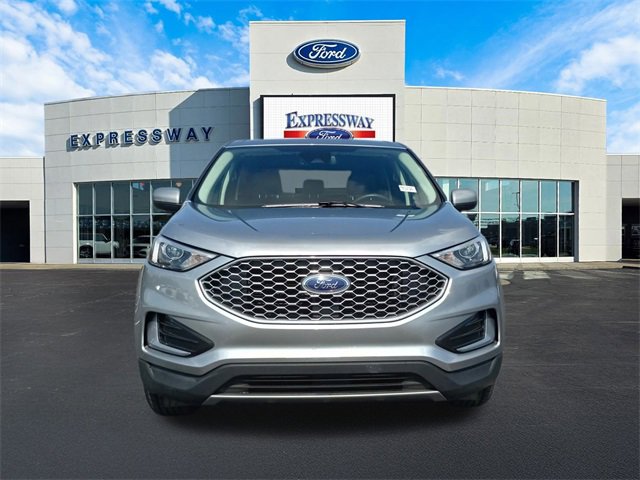 Used 2024 Ford Edge SEL image 3